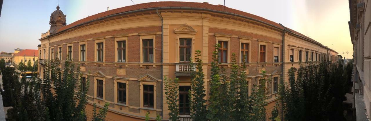 Goodmood Apartment Debrecen Bagian luar foto